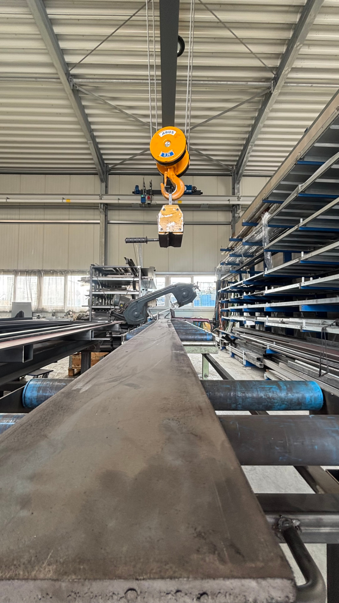 Blick in die Fertigung von Denzer Metallbau in Overath